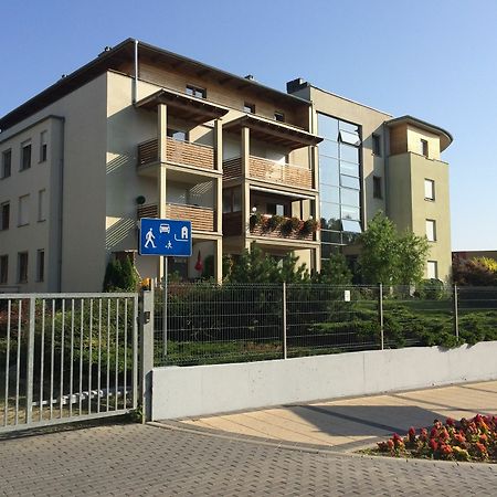 Apartament Pod Sosnami 우스트카 외부 사진